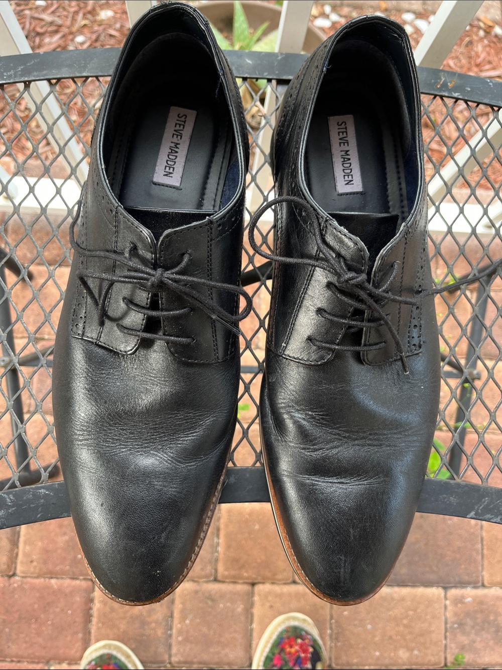 Steve Madden Black Leather Derby Dress Shoes